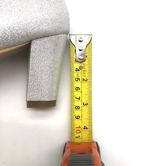 Dread Shoe Silver Chunky Heel Closed Pointed Toe - Picture 4 of 4